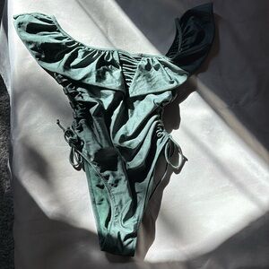 TiniBikini Black Off-Shoulder Green Cut Out One Piece Women’s Medium
